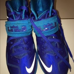 LeBron youth boys shoes